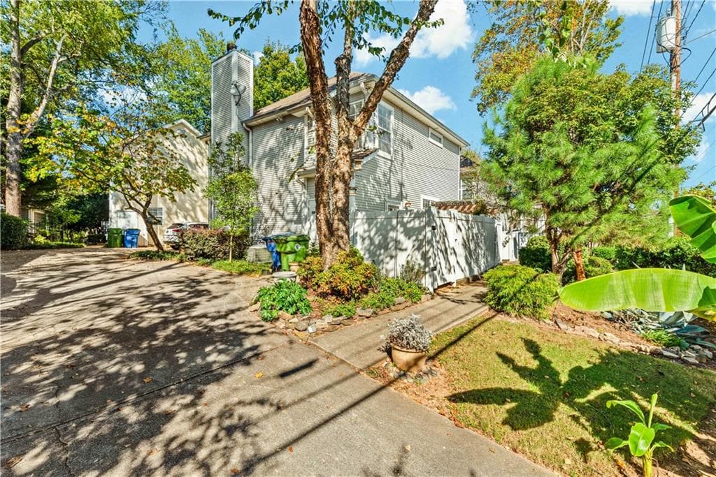 2 bedroom, 3 bathroom, 1,416 sq ft single family residence sold at 1364 Dekalb Avenue, Atlanta, GA 30307