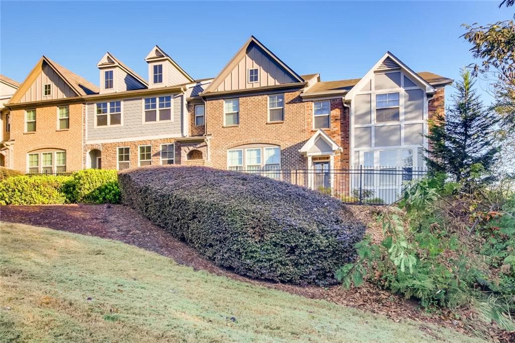 2300 Whiteoak Drive, Smyrna, GA 30080 — most recent listing photo