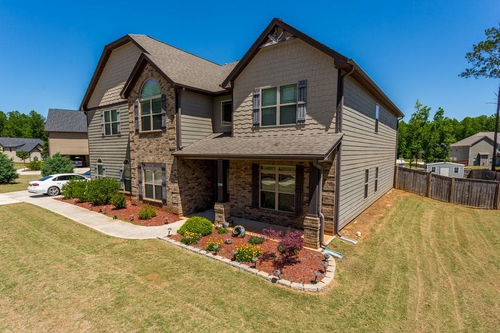295 Savannah Drive, Senoia, GA 30276 — most recent listing photo