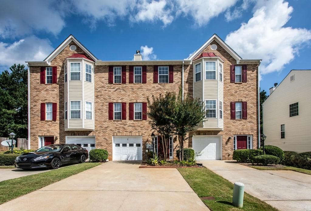 4466 Thorngate Lane, Acworth, GA 30101 — most recent listing photo