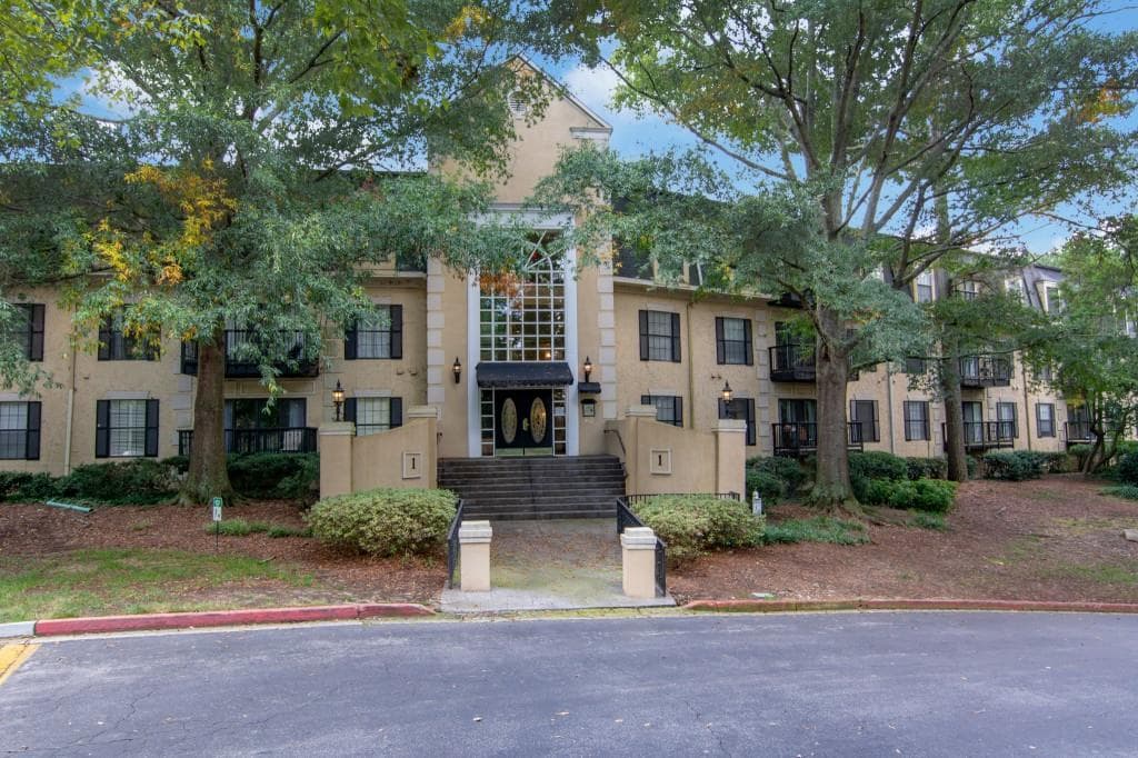 2 bedroom, 2 bathroom, 1,504 sq ft condominium sold at 1115 Pine Heights Drive 1115, Atlanta, GA 30324