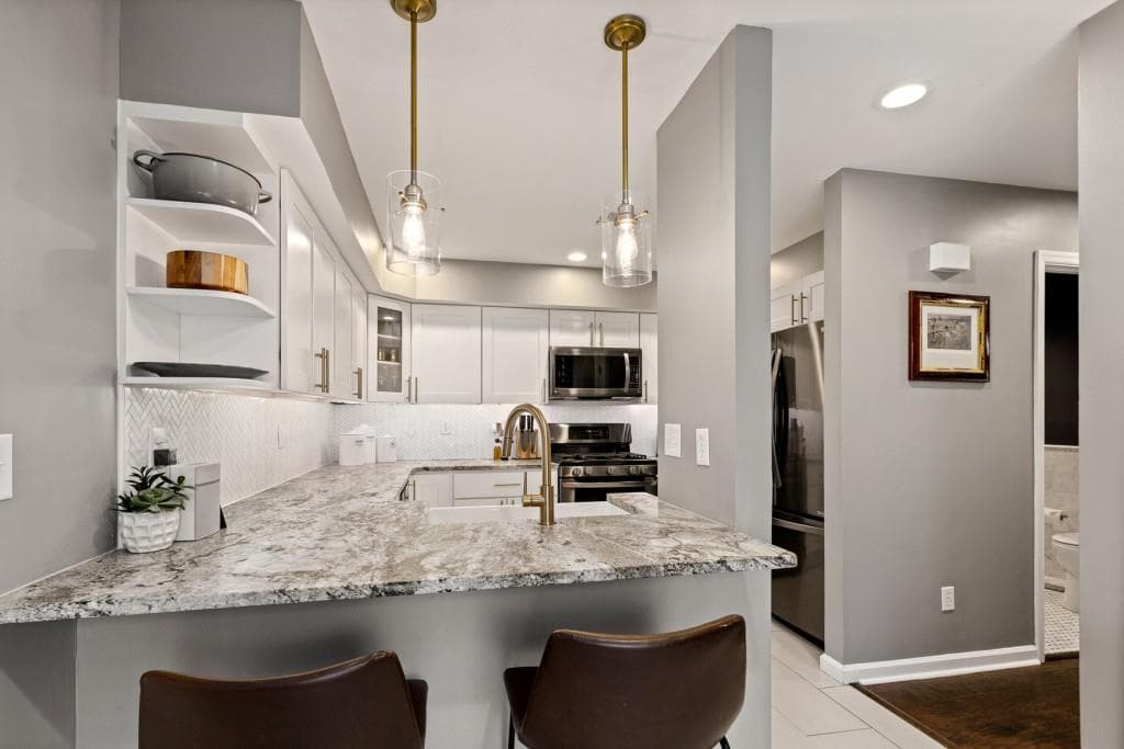 2 bedroom, 3 bathroom, 1,668 sq ft townhouse sold at 1824 Rockridge Place 1824, Atlanta, GA 30324