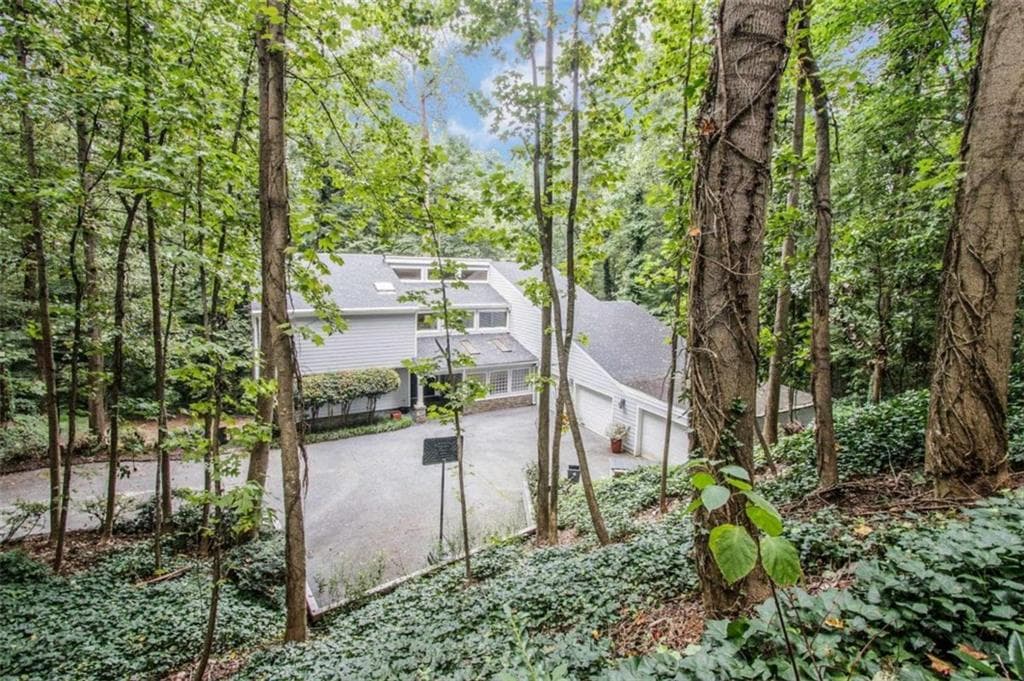 5 bedroom, 4 bathroom, 5,200 sq ft single family residence sold at 3957 Randall Mill Road, Atlanta, GA 30327