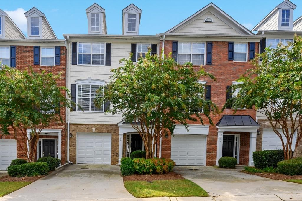 3736 Chattahoochee Summit Drive, Atlanta, GA 30339 — most recent listing photo