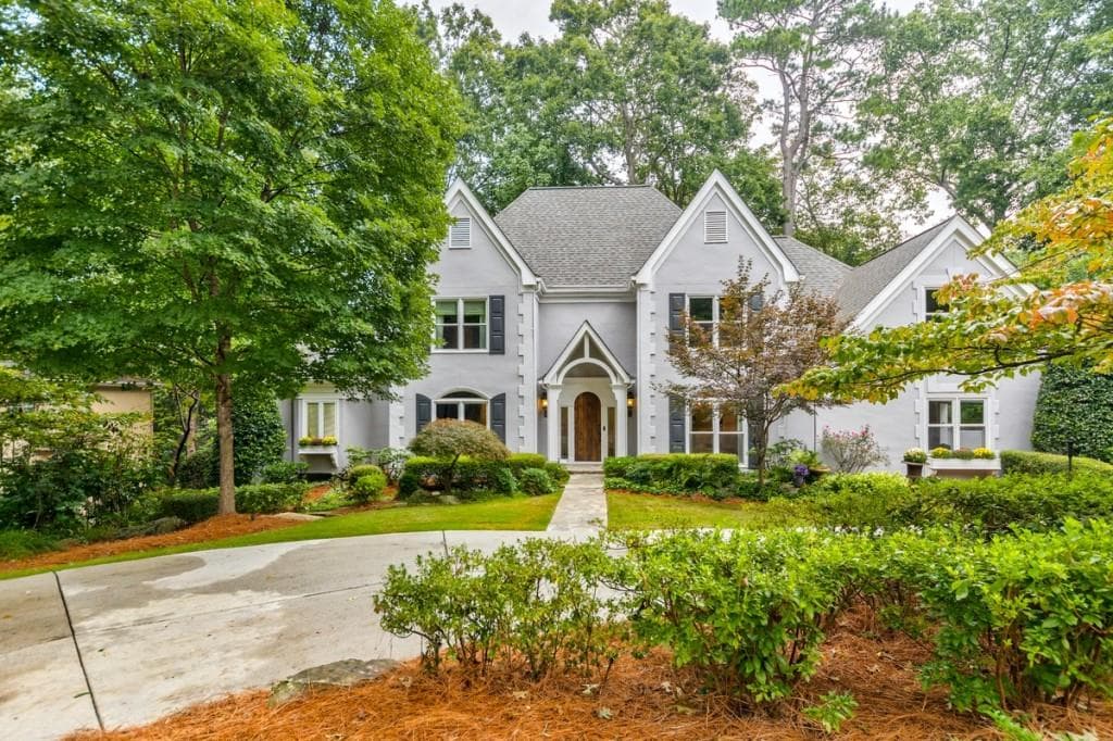 8225 Grogans Ferry Road, Sandy Springs, GA 30350 — most recent listing photo