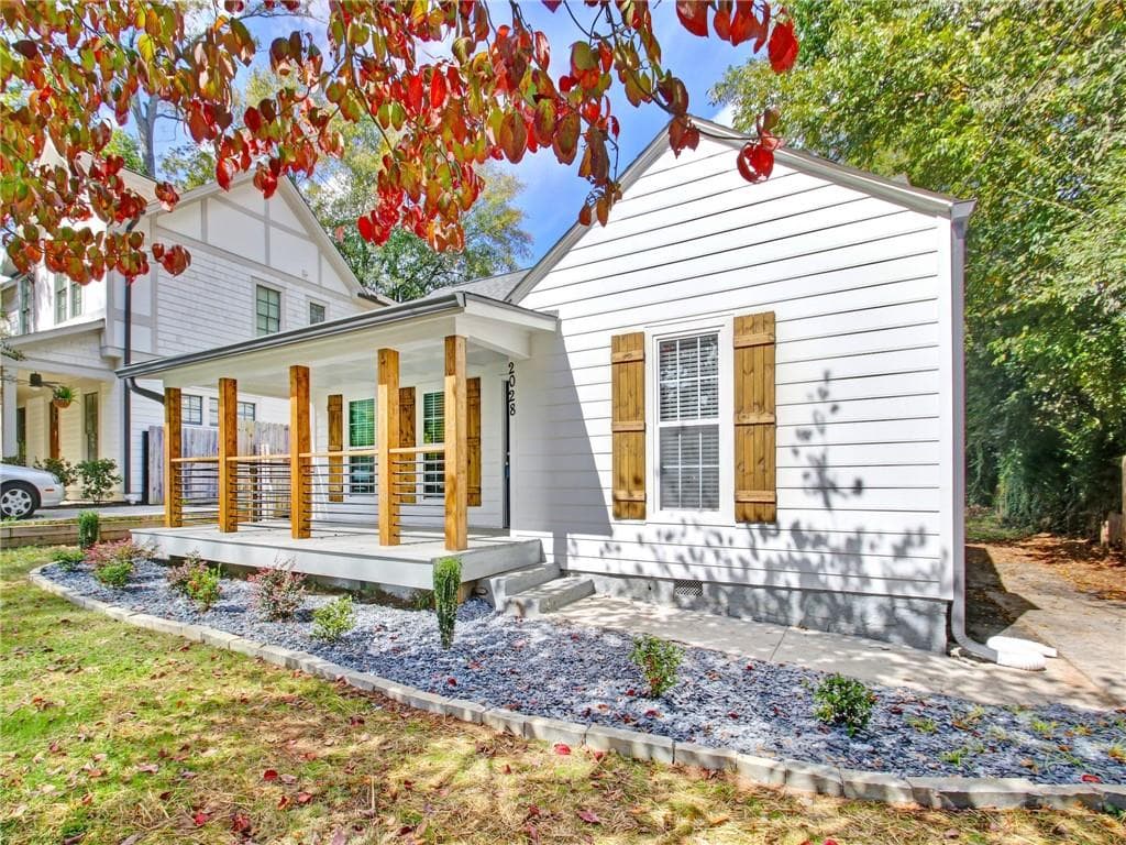 4 bedroom, 3 bathroom, 1,578 sq ft single family residence sold at 2028 Presley Way, Atlanta, GA 30317