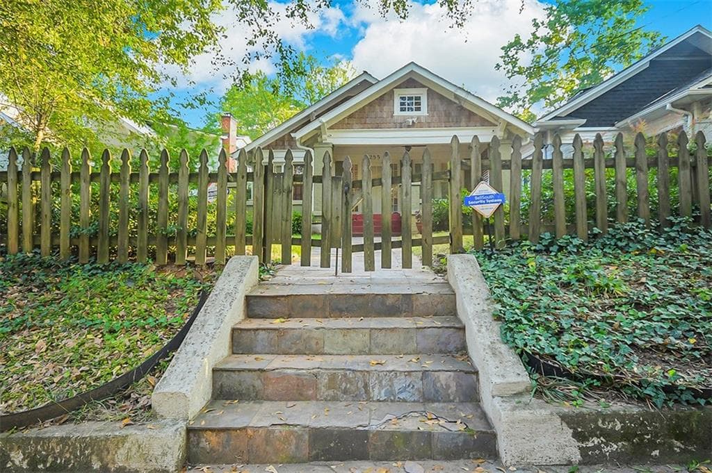 2 bedroom, 2 bathroom, 1,450 sq ft single family residence sold at 1255 McLendon Avenue, Atlanta, GA 30307