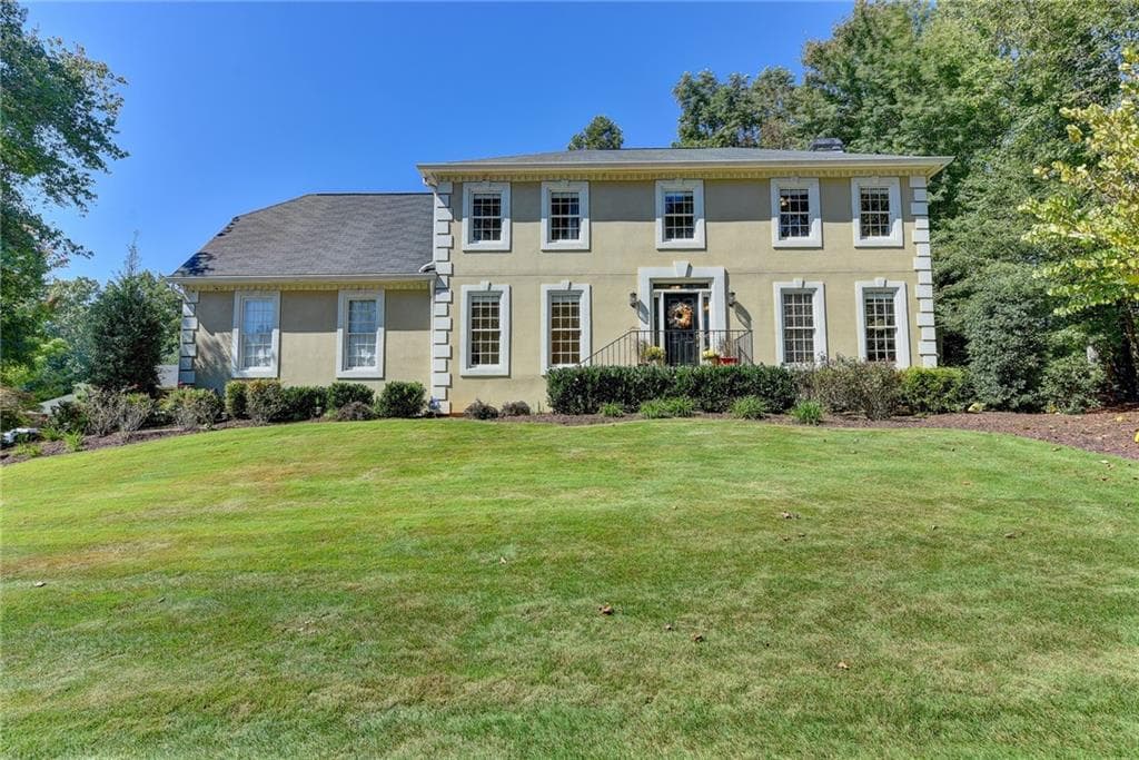 5 bedroom, 3 bathroom, 3,362 sq ft single family residence sold at 911 White Oak Pass, Alpharetta, GA 30005