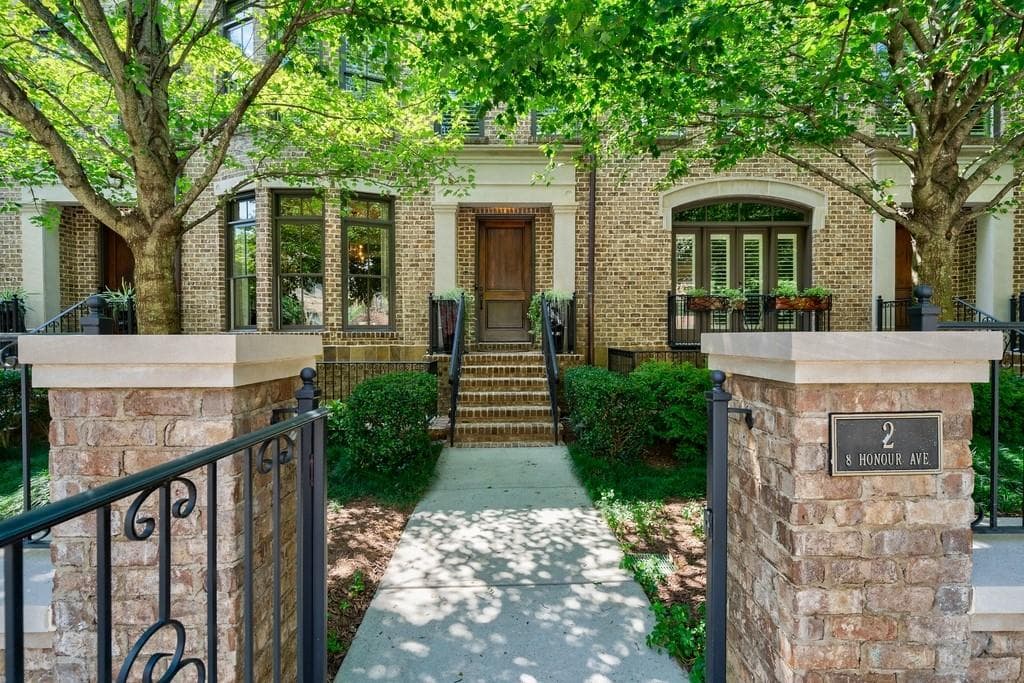 3 bedroom, 4 bathroom, 3,429 sq ft townhouse sold at 8 Honour Avenue 2, Atlanta, GA 30305