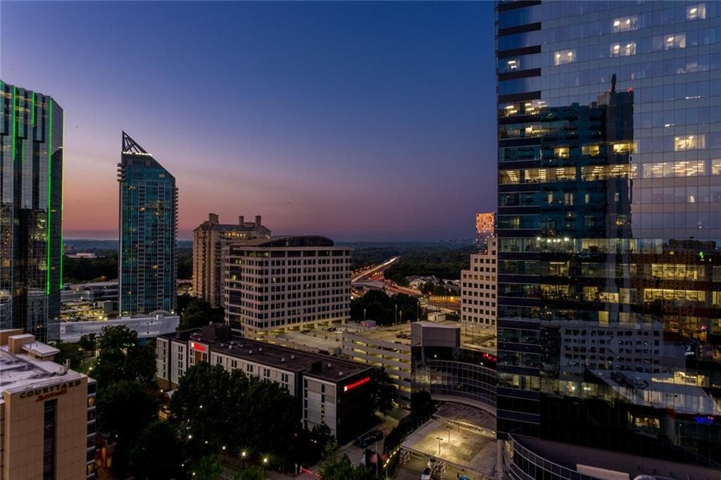 1 bedroom, 1 bathroom, 789 sq ft condominium sold at 3324 Peachtree Road 1607, Atlanta, GA 30326