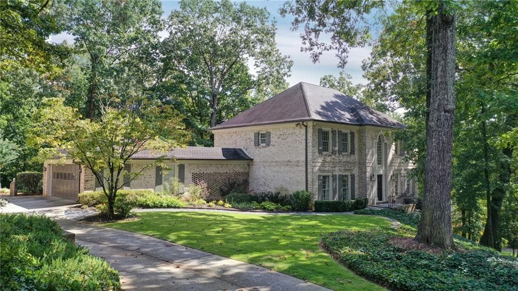 5795 Heards Forest Drive, Sandy Springs, GA 30328 — most recent listing photo
