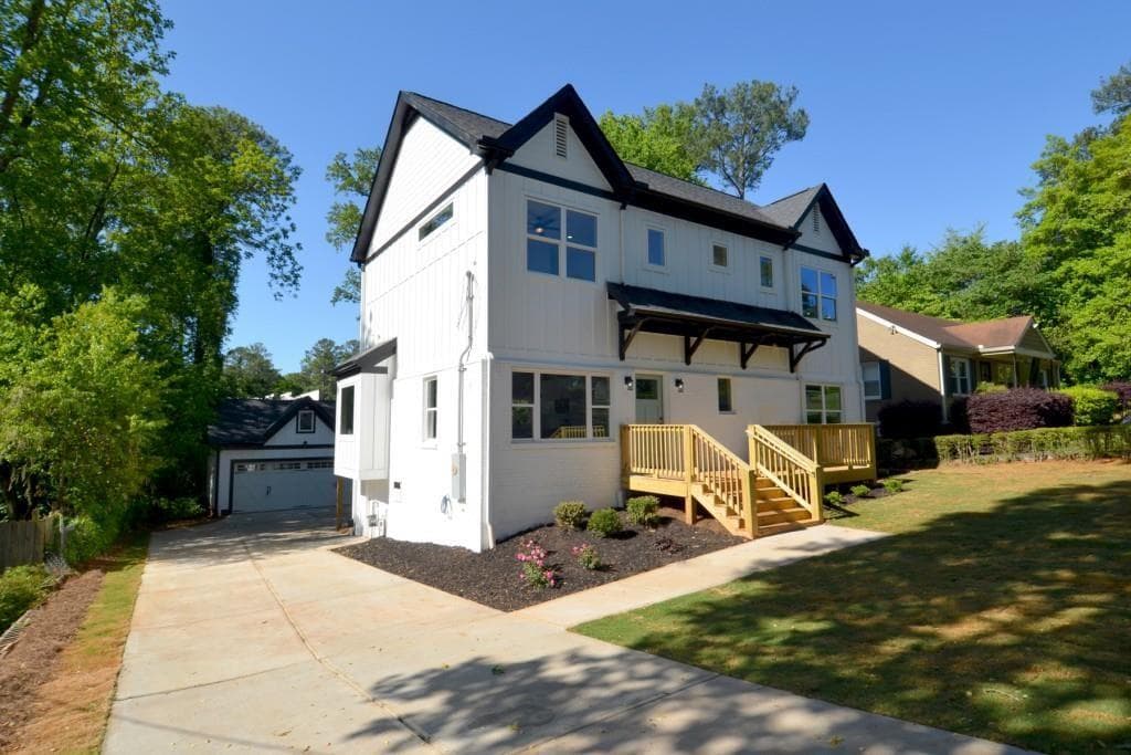4 bedroom, 5 bathroom, 2,080 sq ft single family residence sold at 2569 E Tupelo Street, Atlanta, GA 30317