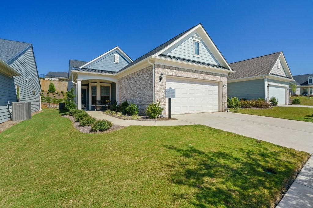 5647 Maple Bluff Way, Hoschton, GA 30548 — most recent listing photo