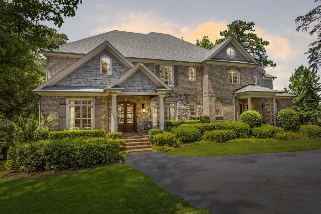 6 bedroom, 7 bathroom, 6,067 sq ft single family residence sold at 185 Pineland Road, Atlanta, GA 30342