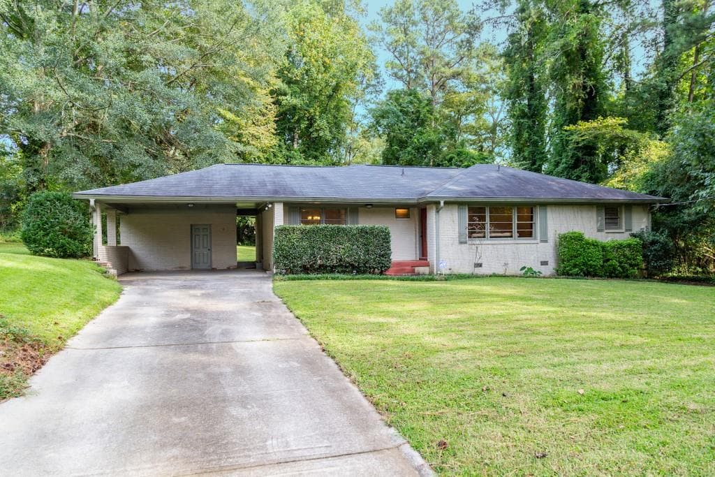 4 bedroom, 2 bathroom, 1,560 sq ft single family residence sold at 1938 Caribaea Trail, Atlanta, GA 30316