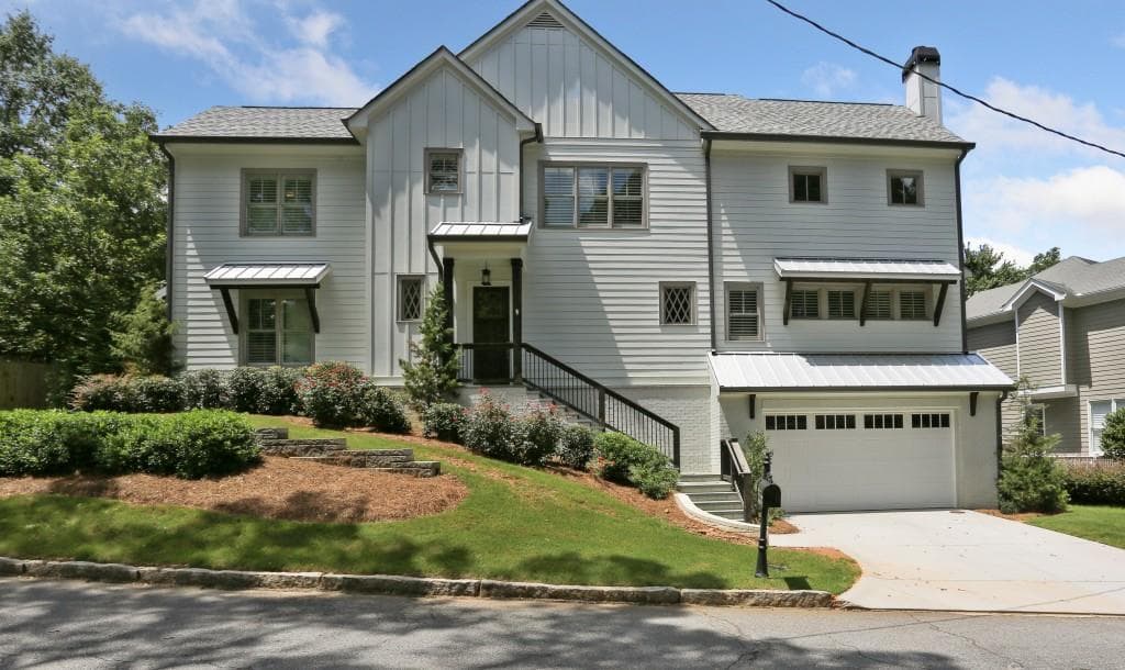 5 bedroom, 4 bathroom, 4,043 sq ft single family residence sold at 3262 Lynwood Drive, Brookhaven, GA 30319