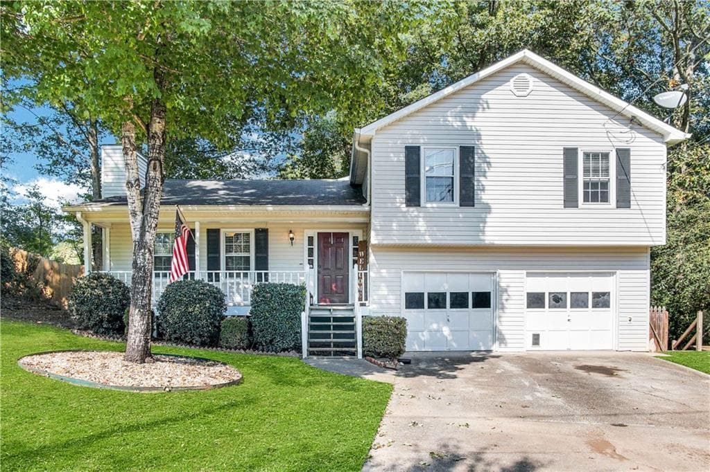 1090 Winslow Court, Sugar Hill, GA 30518 — most recent listing photo