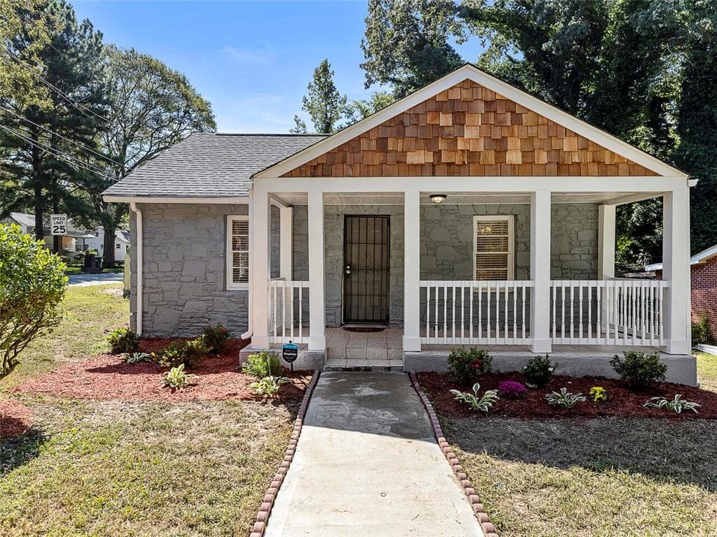 3 bedroom, 2 bathroom, 1,208 sq ft single family residence sold at 1988 Detroit Avenue, Atlanta, GA 30314