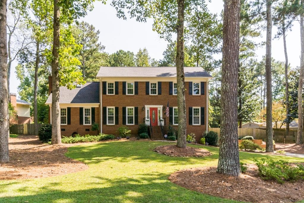 150 Oak Knoll Way, Roswell, GA 30075 — most recent listing photo