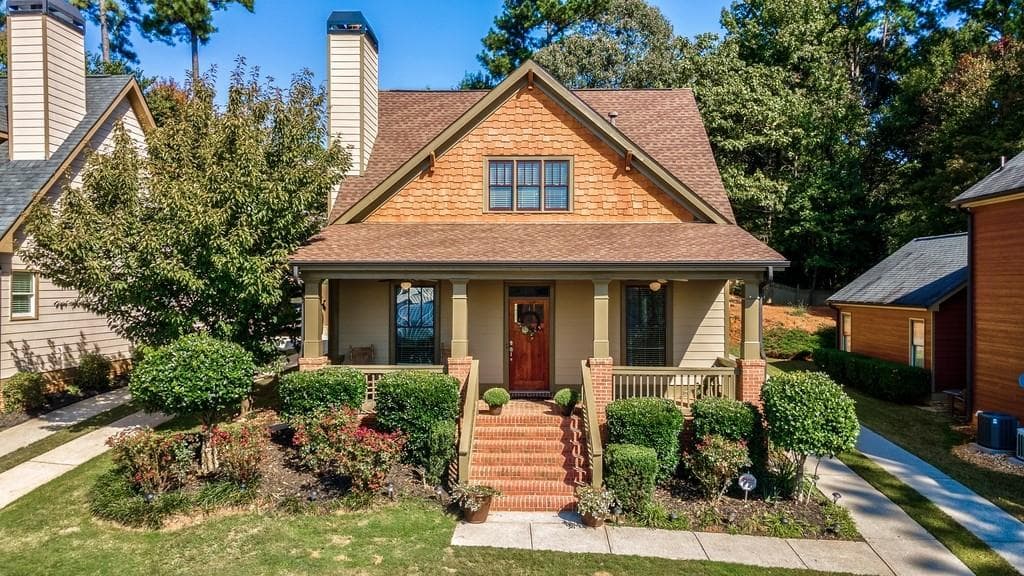 3 bedroom, 2 bathroom, 1,980 sq ft single family residence sold at 4104 Beverly Place, Acworth, GA 30101
