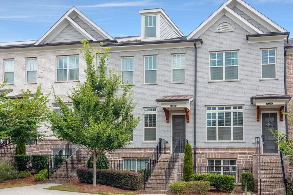 3 bedroom, 4 bathroom, 2,199 sq ft townhouse sold at 4222 Deming Circle, Sandy Springs, GA 30342