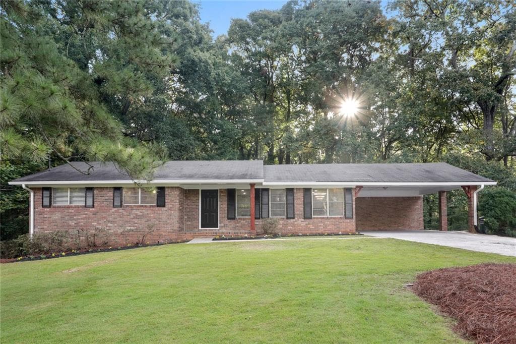 3 bedroom, 2 bathroom, 2,034 sq ft single family residence sold at 6089 Labama Drive, Mableton, GA 30126