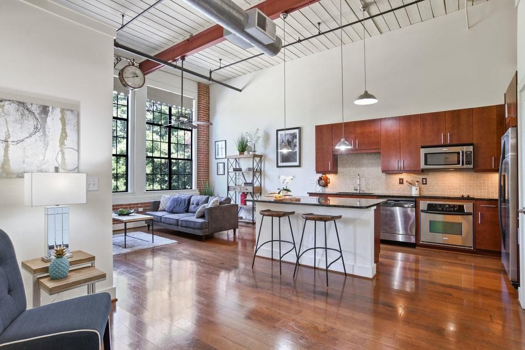 1 bedroom, 1 bathroom, 832 sq ft condominium sold at 1261 Caroline Street 217, Atlanta, GA 30307