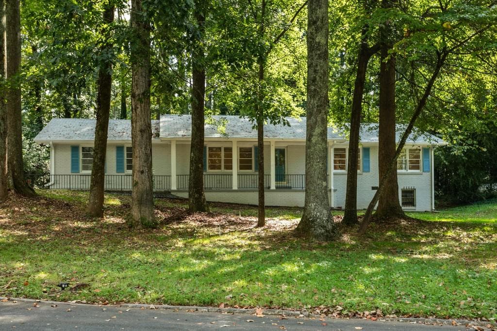 3 bedroom, 2 bathroom, 1,323 sq ft single family residence sold at 3897 Artist View, Decatur, GA 30034