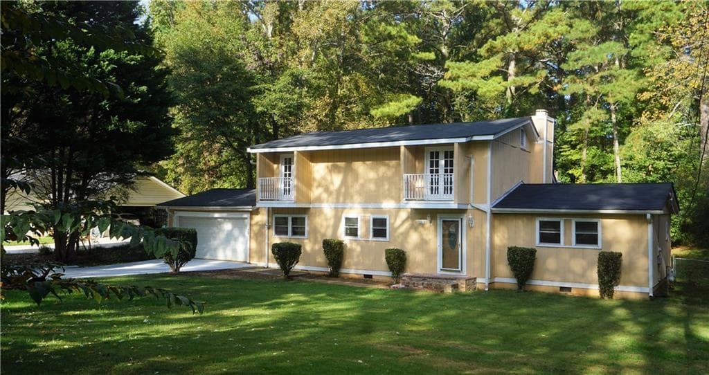 3 bedroom, 3 bathroom, 2,044 sq ft single family residence sold at 1178 Carla Joe Drive, Lilburn, GA 30047