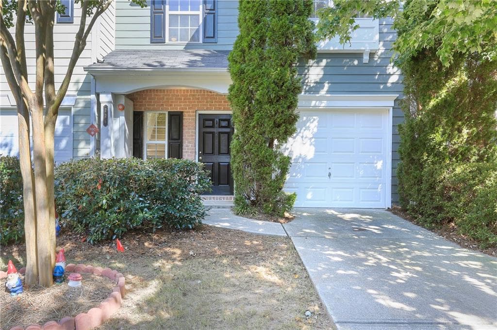 2 bedroom, 3 bathroom, 1,569 sq ft townhouse sold at 226 Magnolia Leaf Drive, Woodstock, GA 30118