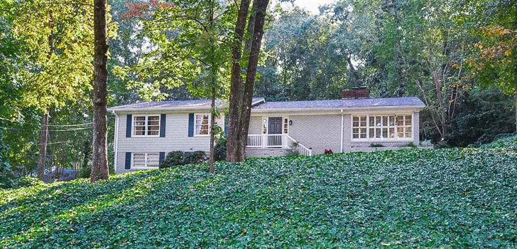 4 bedroom, 3 bathroom, 2,374 sq ft single family residence sold at 735 E Northway Lane, Atlanta, GA 30342