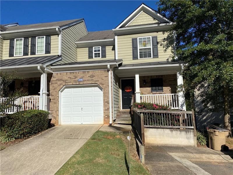 3 bedroom, 3 bathroom, 1,155 sq ft townhouse sold at 438 Colonial Walk, Woodstock, GA 30189