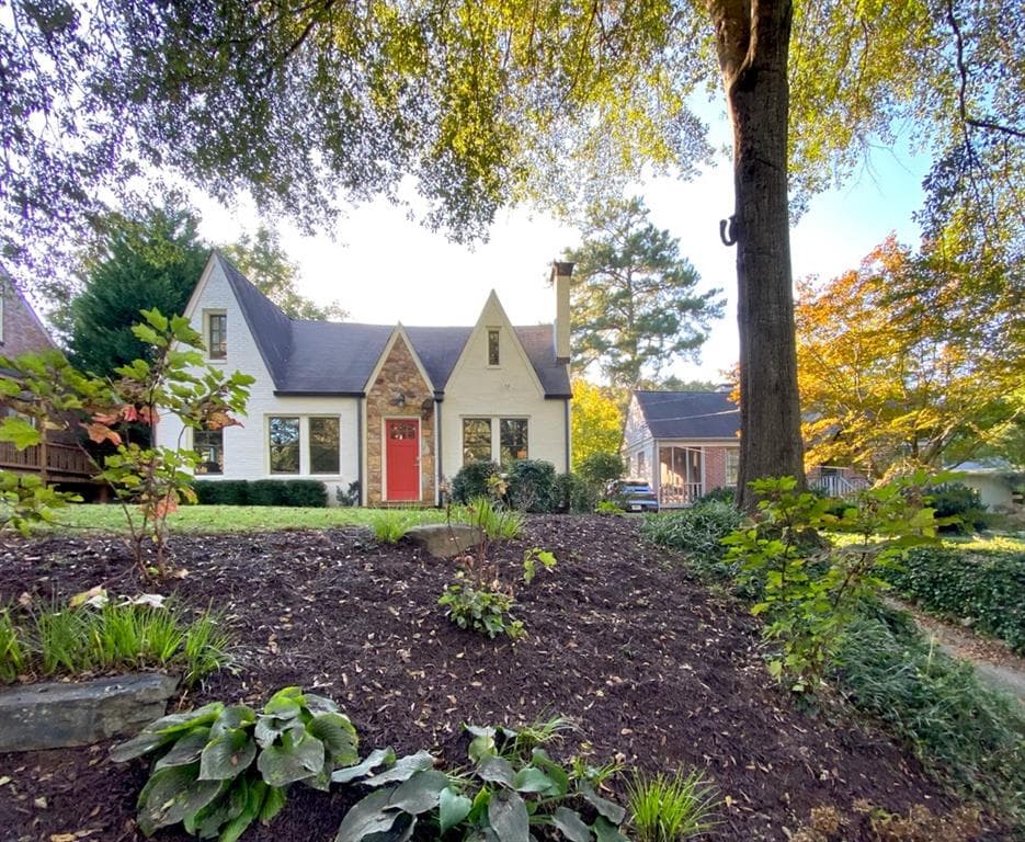 4 bedroom, 3 bathroom, 2,192 sq ft single family residence sold at 402 Lakeshore Drive, Atlanta, GA 30307