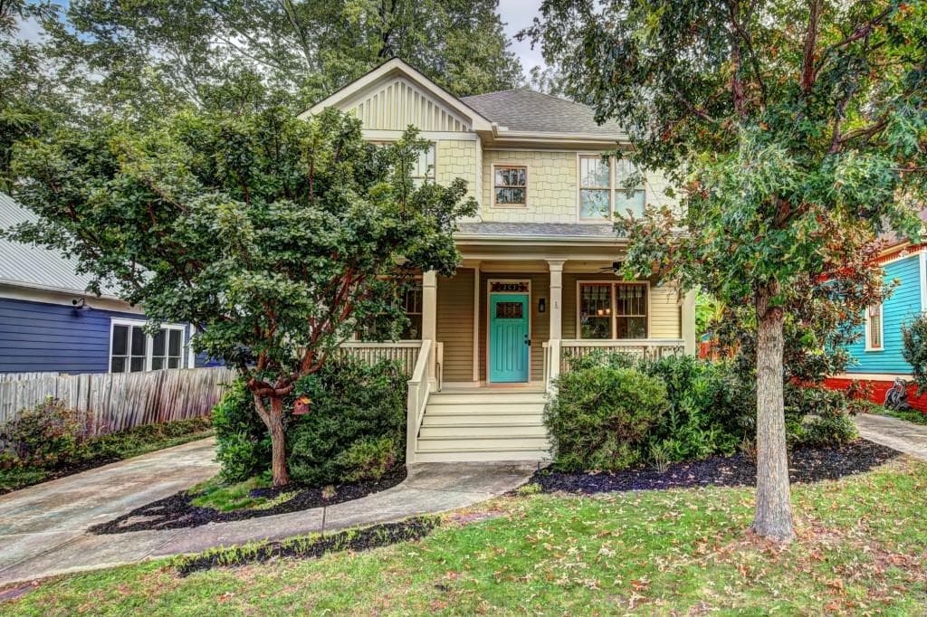 4 bedroom, 3 bathroom, 2,500 sq ft single family residence sold at 263 Murray Hill Avenue, Atlanta, GA 30317