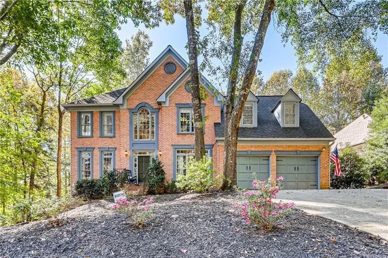 945 Azalea Drive, Roswell, GA 30075 — most recent listing photo