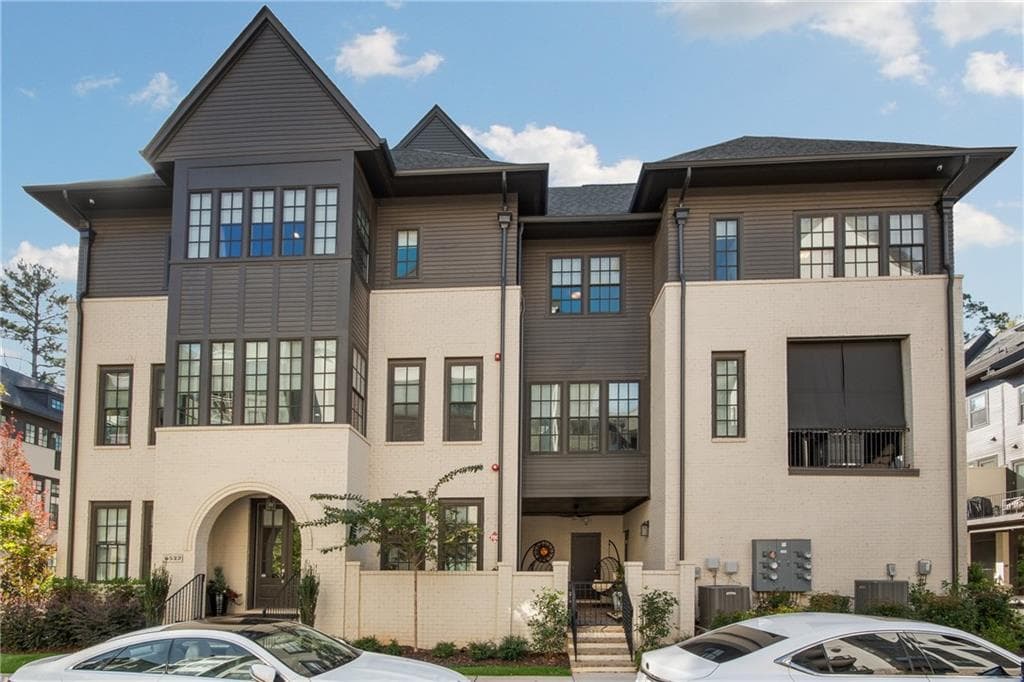 6532 Aria Village Drive, Sandy Springs, GA 30328 — most recent listing photo