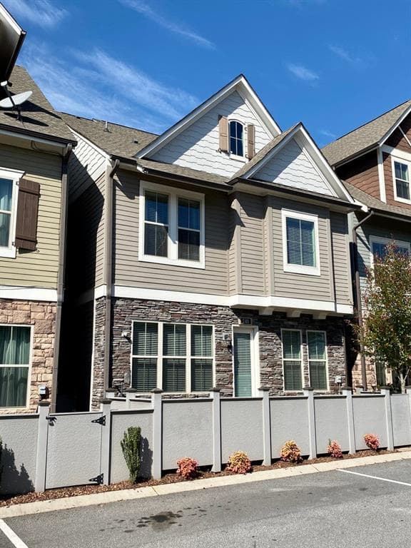 240 Dellwood Drive, Smyrna, GA 30080 — most recent listing photo