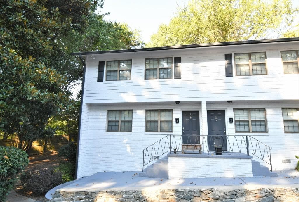 3 bedroom, 2 bathroom, 1,176 sq ft townhouse sold at 1689 Briarcliff Road 1, Atlanta, GA 30306