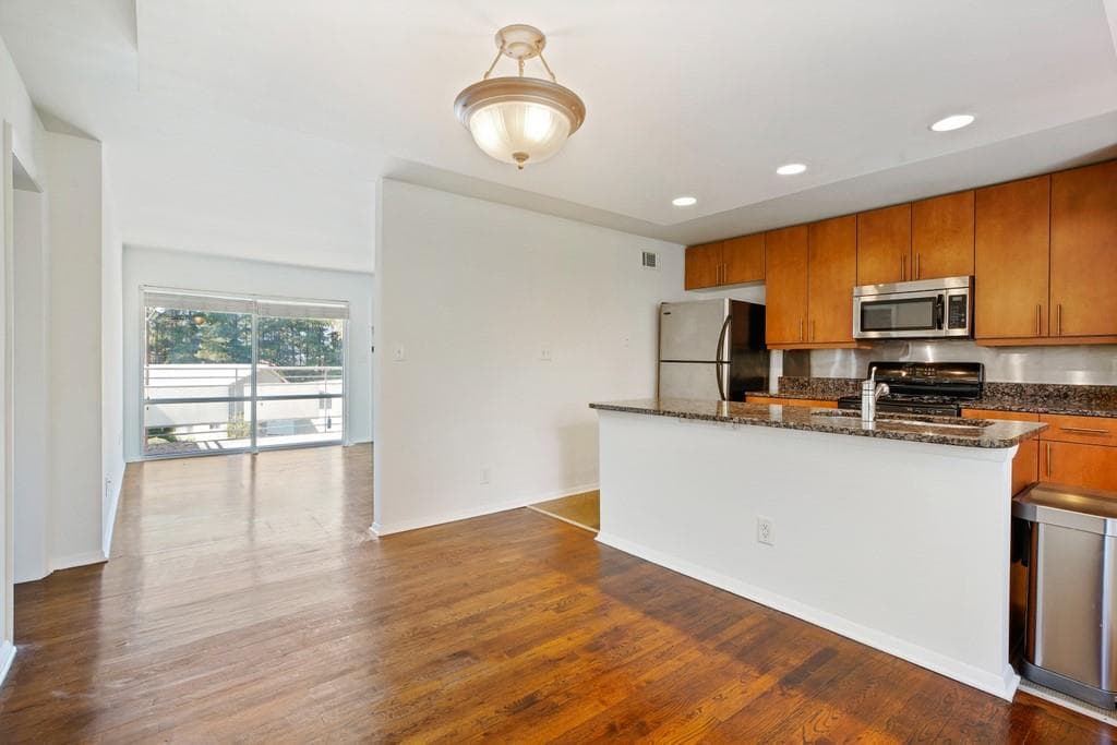 3044 Briarcliff Road 12, Atlanta, GA 30329 — most recent listing photo