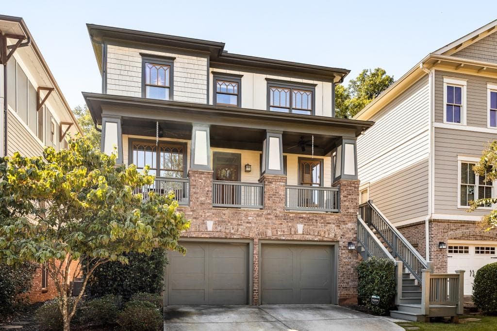 4 bedroom, 4 bathroom, 3,000 sq ft single family residence sold at 1111 Victoria Street, Brookhaven, GA 30319