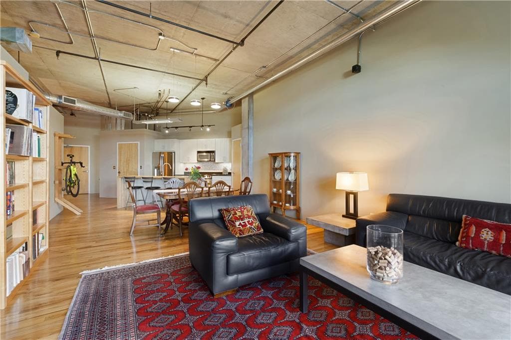 2 bedroom, 2 bathroom, 1,309 sq ft condominium sold at 3180 Mathieson Drive 608, Atlanta, GA 30305