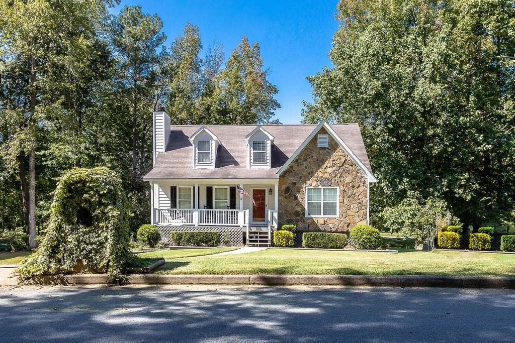 1327 Fairridge Circle, Marietta, GA 30008 — most recent listing photo