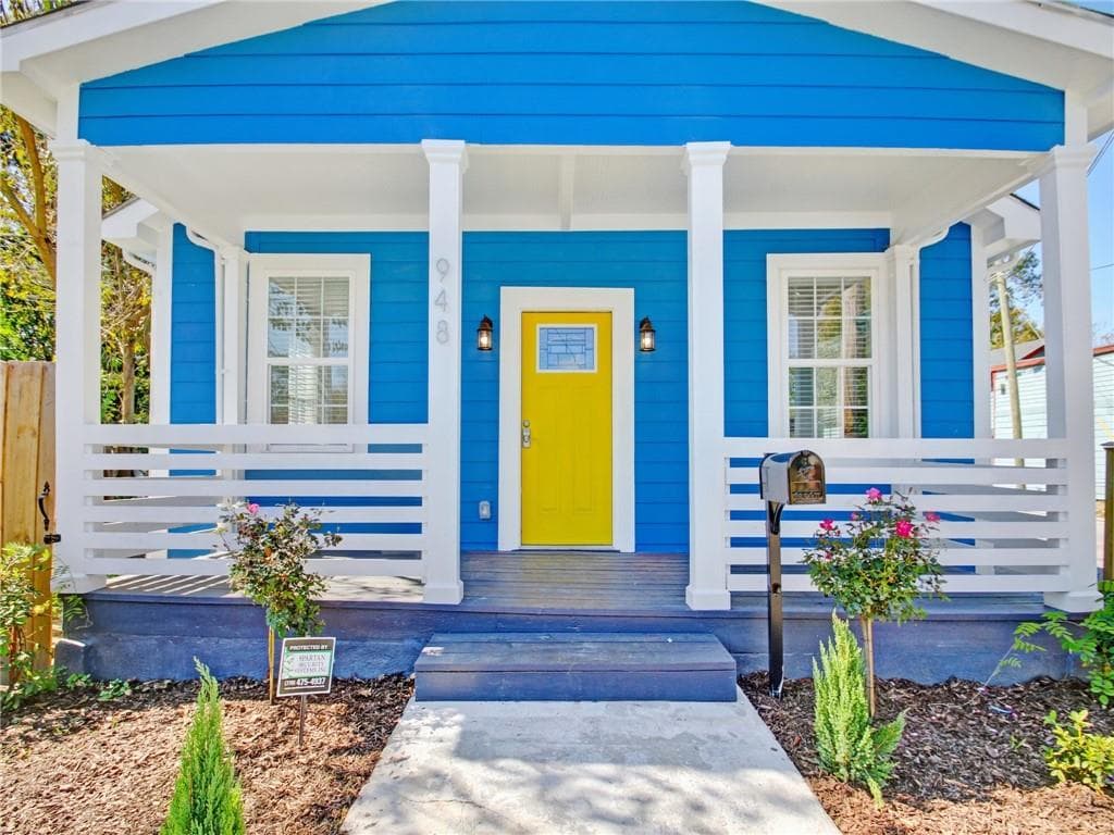 3 bedroom, 2 bathroom, 1,269 sq ft single family residence sold at 948 Mayson Turner Road, Atlanta, GA 30314
