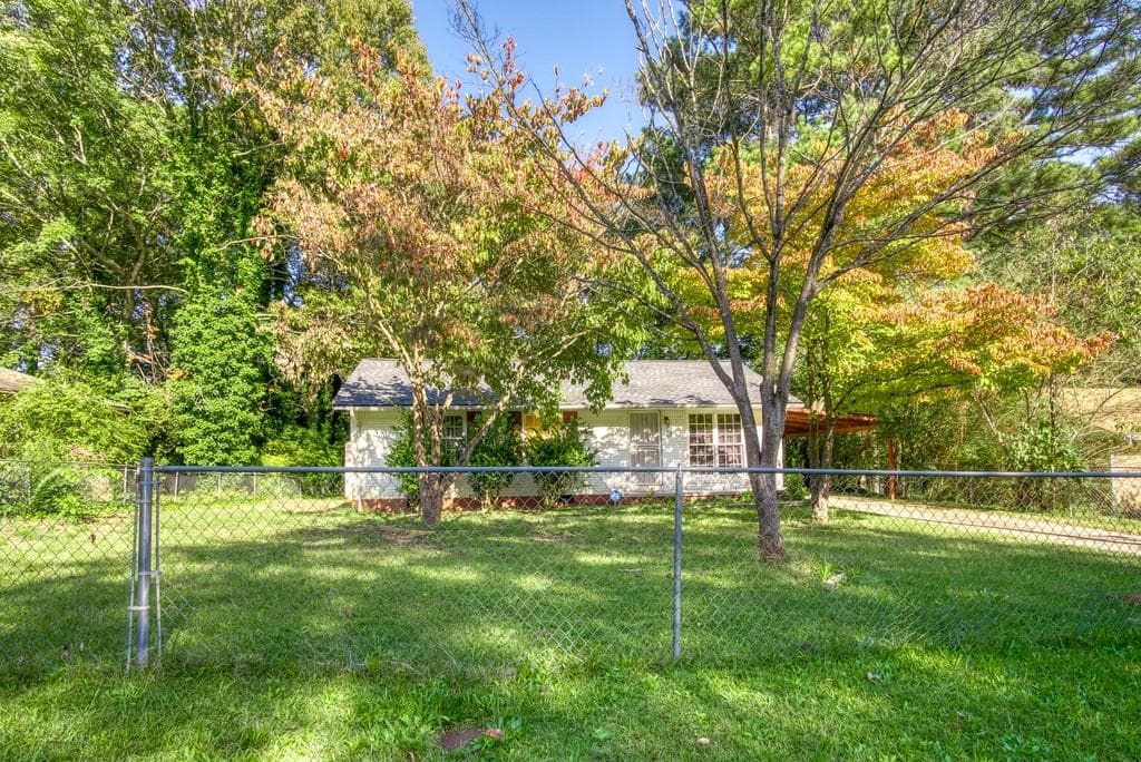 8232 Saxon Court, Jonesboro, GA 30238 — most recent listing photo