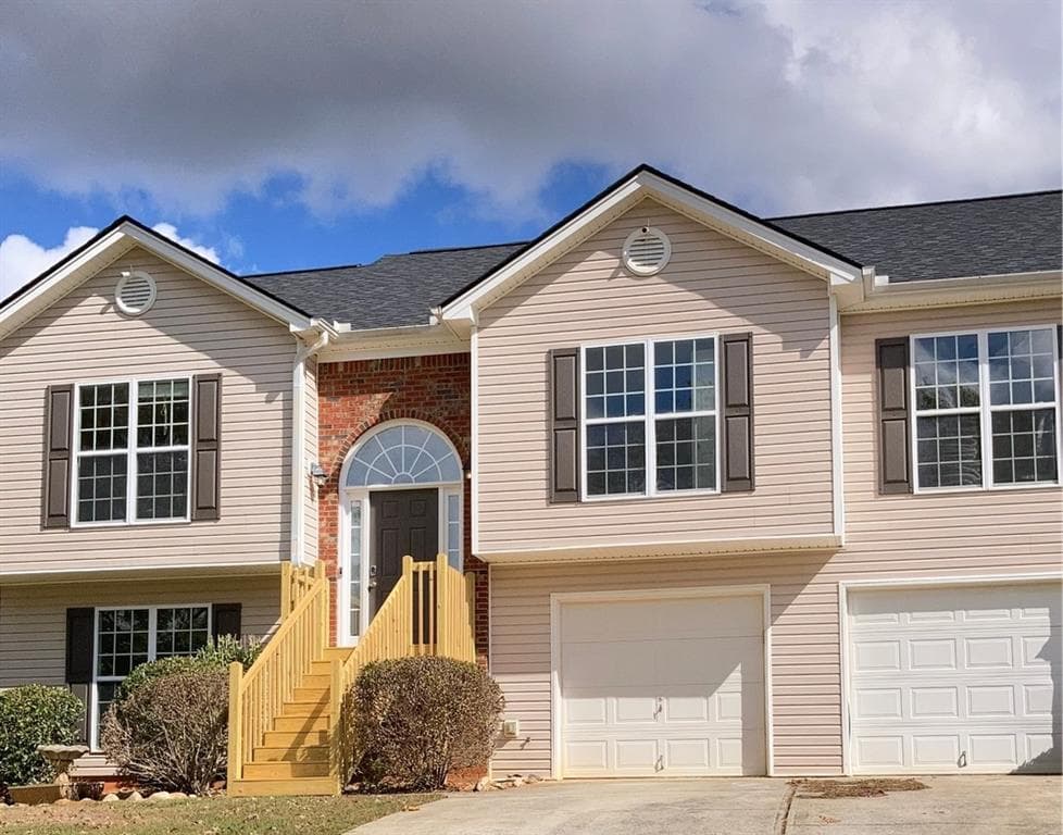 3 bedroom, 3 bathroom single family residence sold at 1367 Biedermeier Road, Winder, GA 30680