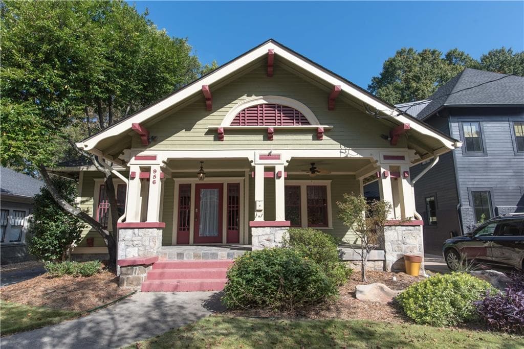 5 bedroom, 4 bathroom, 4,033 sq ft single family residence sold at 956 Blue Ridge Avenue, Atlanta, GA 30306