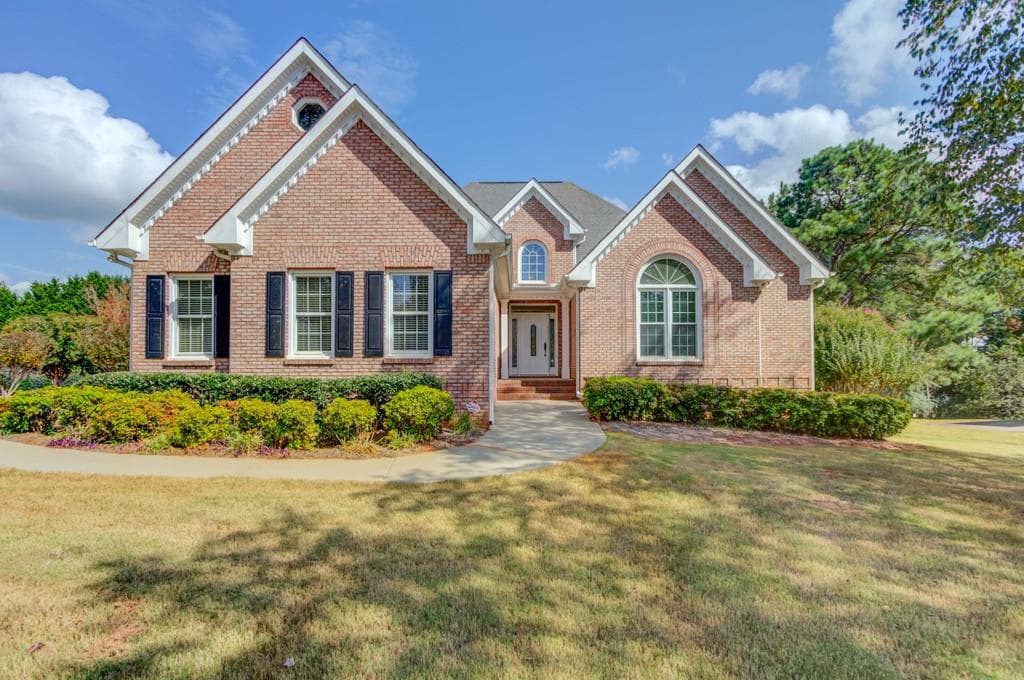 5854 Paris Lane, Hoschton, GA 30548 — most recent listing photo