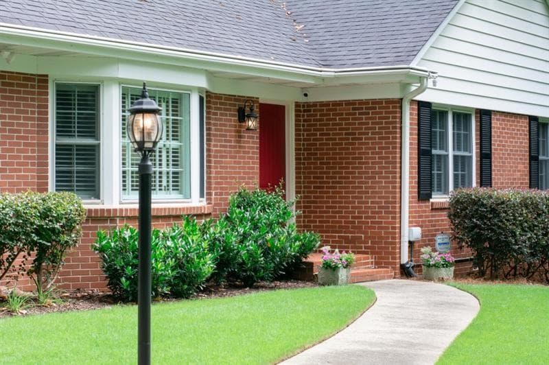 380 Forest Hills Drive, Sandy Springs, GA 30342 — most recent listing photo