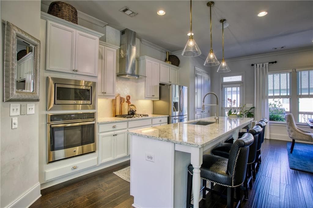 3 bedroom, 4 bathroom, 2,213 sq ft townhouse sold at 2142 COVENTRY Drive, Brookhaven, GA 30319