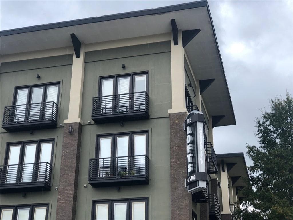 2 bedroom, 2 bathroom, 1,178 sq ft condominium sold at 5300 Peachtree Road 508, Chamblee, GA 30341